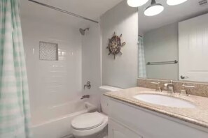 Hair dryer, towels - Spacious beachfront corner condo with Gulf views, 3 pools & hot tubs! (South Padre Island)