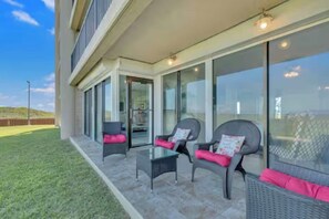 Terrace/patio - Beachfront 3BR condo with Gulf views, 2 pools, hot tub & beach access! (South Padre Island)