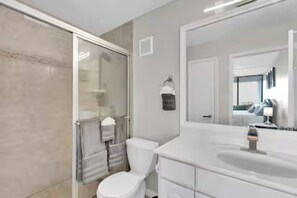Hair dryer, towels - Beachfront 3BR condo with Gulf views, 2 pools, hot tub & beach access! (South Padre Island)