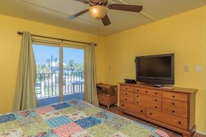 2 bedrooms, iron/ironing board, free WiFi, bed sheets - Family favorite condo with partial ocean views, pool, hot tub & beach access! (South Padre Island)
