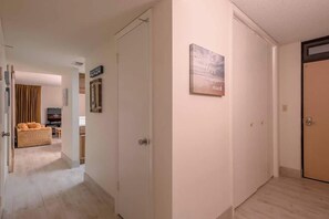 Interior - Cozy beachfront 3BR condo with Gulf views, 2 pools & private beach! (South Padre Island)