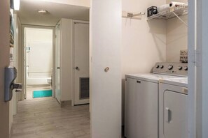 Interior - Cozy beachfront 3BR condo with Gulf views, 2 pools & private beach! (South Padre Island)