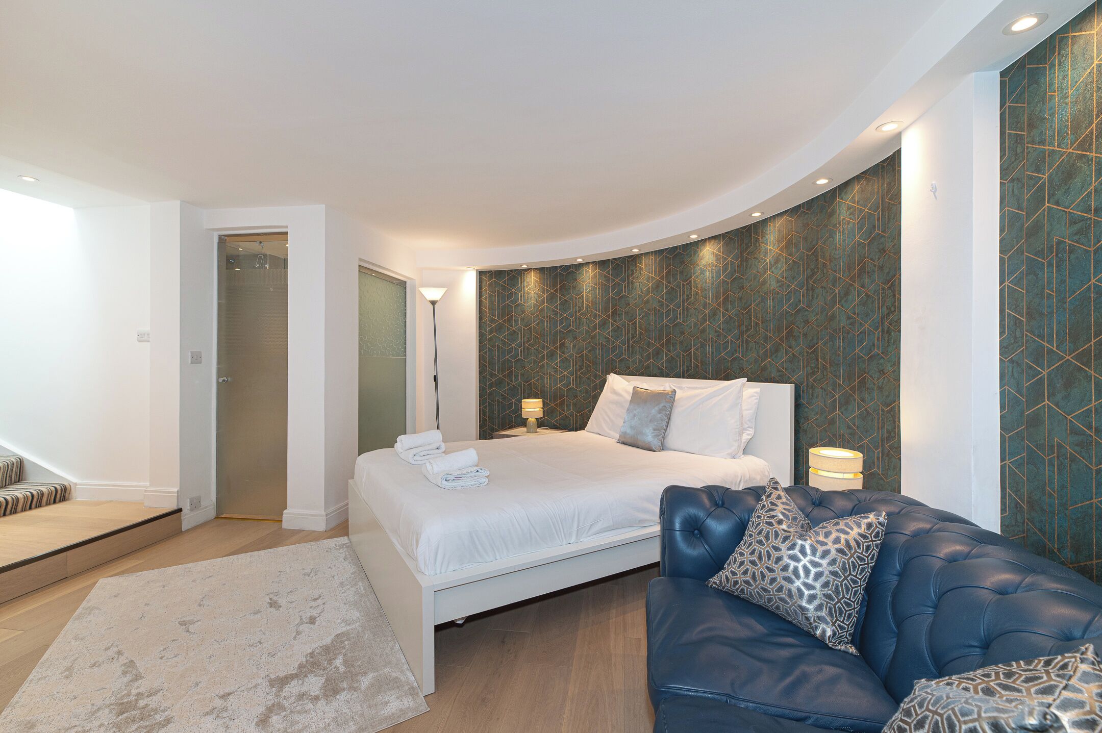 1 chambre, fer et planche à repasser, Wi-Fi gratuit, draps fournis
