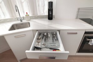 Frigorifero, microonde, forno, lavastoviglie