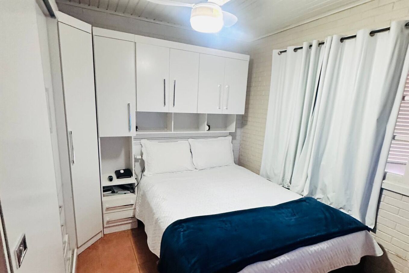 5 bedrooms, WiFi, bed sheets