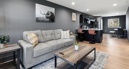 Central 2BD Apartment