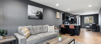 Central 2BD Apartment