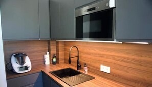 Private kitchen - Renovated 2-room apartment 30 m from the beach - Le Mourillon (Toulon)