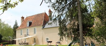 🏰 Villenoue Manor: Family Estate with Private Escape Games | 5 min to Issoudun