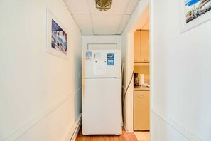 Interior - Small Family Beach Emerald (Emerald Isle)