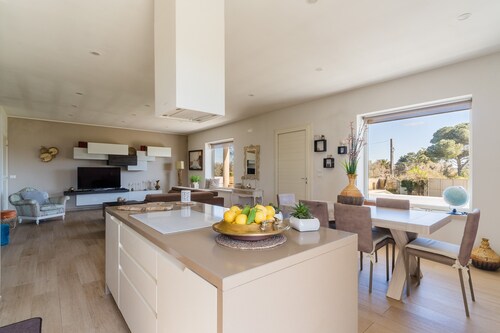 Villa '600 Tricase' with Private Terrace, Garden, and Air Conditioning