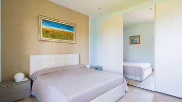 2 bedrooms, iron/ironing board