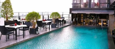 Piscina externa