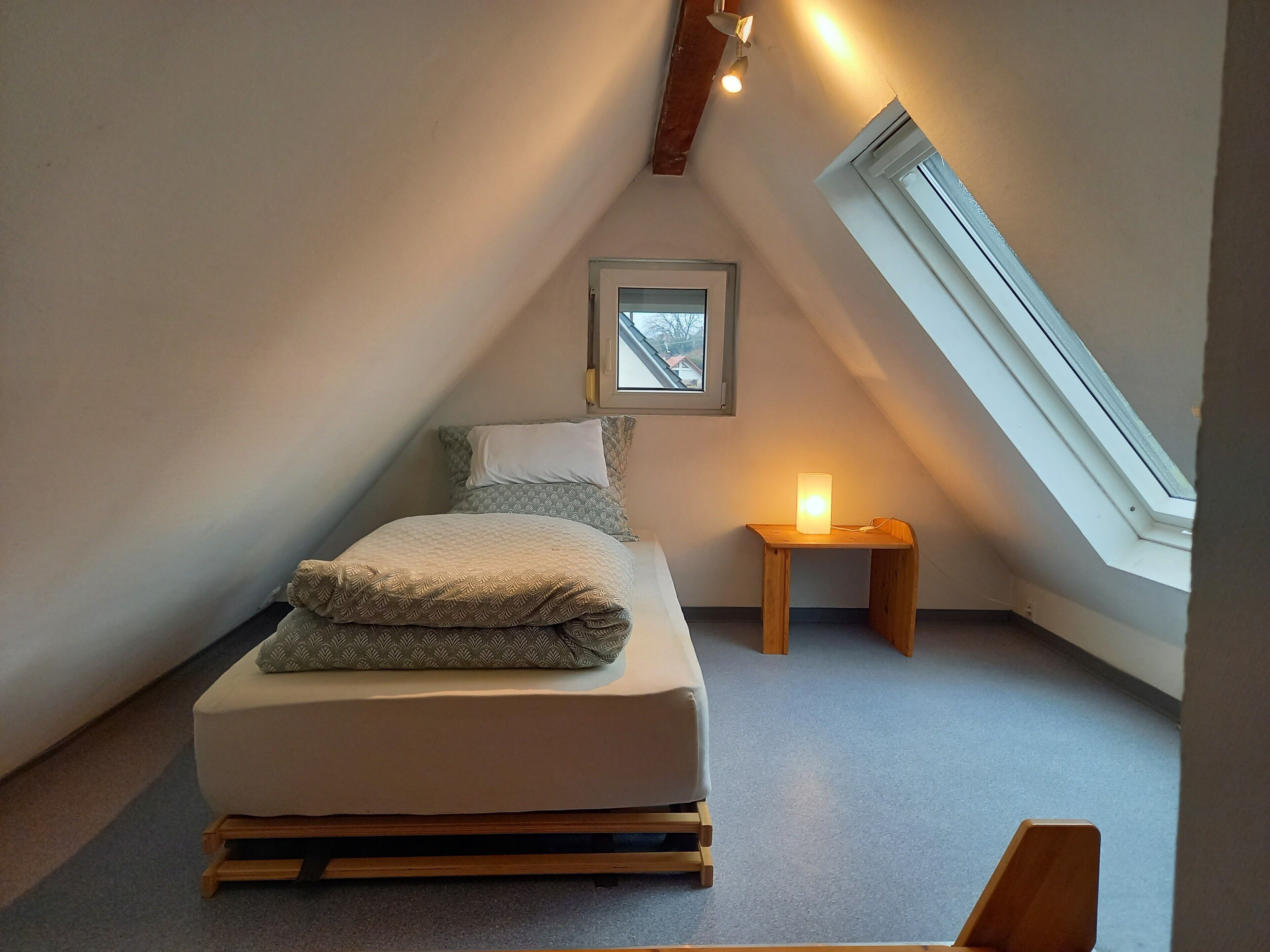 1 slaapkamer, een strijkplank/strijkijzer, wifi, beddengoed