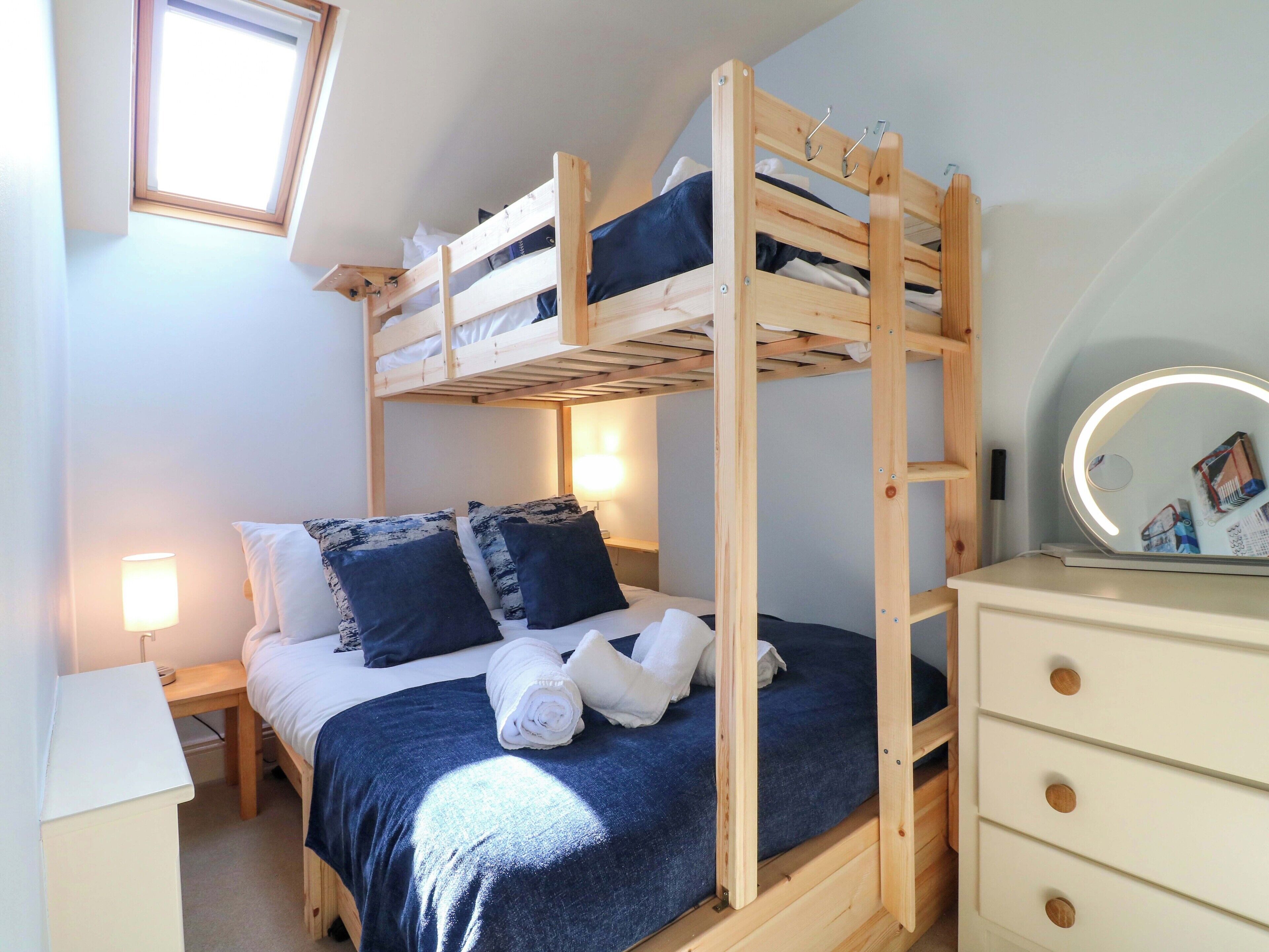 2 bedrooms, WiFi (free), individually decorated, individually furnished