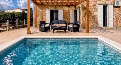 Beautiful 2-bedroom all stone villa in charming Vatsa Bay, Kefalonia Greece