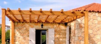 Beautiful 2-bedroom all stone villa in charming Vatsa Bay, Kefalonia Greece