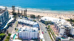 Exterior - Mooloolaba Resort next to beach 2BR apartment (Mooloolaba)