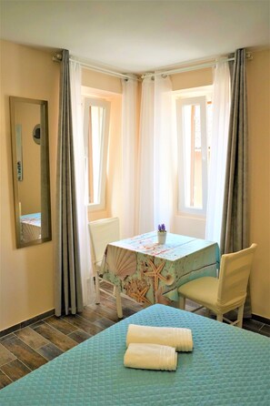 WiFi, bed sheets - Casa Luigi Studio 2 – Unique View and Prime Location (Rovinj)