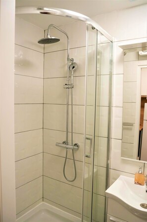 Shower, hair dryer, towels, toilet paper - Casa Luigi Studio 2 – Unique View and Prime Location (Rovinj)