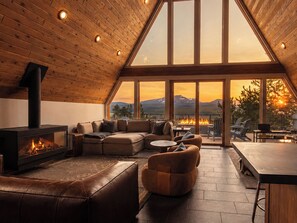 Fernseher, Kamin