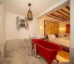 Deluxe Suite | In-room safe, desk, laptop workspace, iron/ironing board (on request) - The House of Designers by BCKART GALLERY (Lalla Takarkoust)