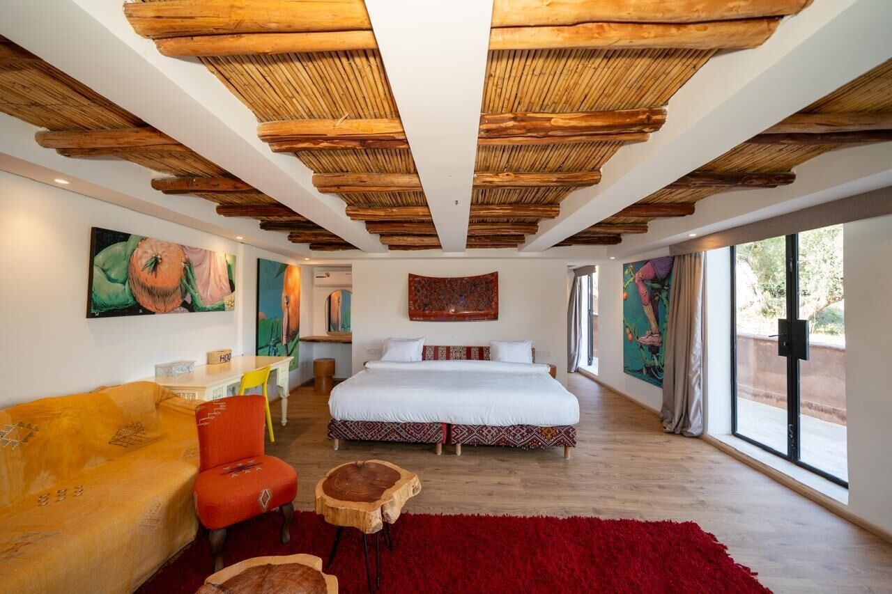 Executive Suite, Lake View