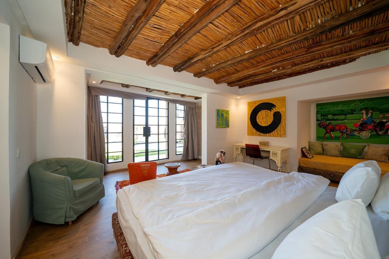 Suite Junior, vista montagna | Una cassaforte in camera, una scrivania, postazione laptop