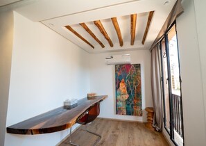 Deluxe Suite | In-room safe, desk, laptop workspace, iron/ironing board (on request) - The House of Designers by BCKART GALLERY (Lalla Takarkoust)