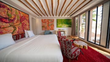 Deluxe Suite | In-room safe, desk, laptop workspace, iron/ironing board (on request)