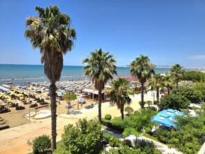 Beach nearby - Beachfront & Sea View Apartment 102 (Durres)