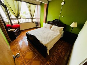 舒适公寓, 允许带宠物, 城市景观 | 办公桌、笔记本电脑工作区、免费 WiFi