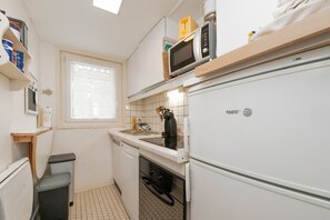 Fridge, microwave, oven, dishwasher
