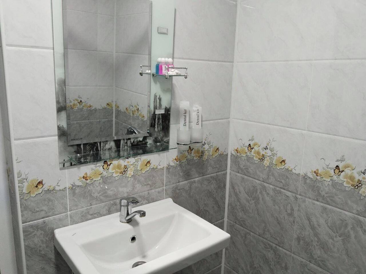 Twin Room, City View | Bathroom