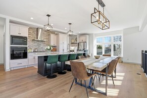 Dining - Luxe on Lewis | Utica Sq / EXPO | Chef's Kitchen (Tulsa)