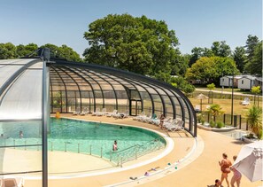 Seasonal outdoor pool - Cottage PARKS La Forêt - Château Vendée (Saint-Julien-des-Landes)