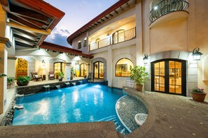 Pool - Remodeled 6-bedroom Stunner with A/C in Jaco Beach (Jaco Beach)