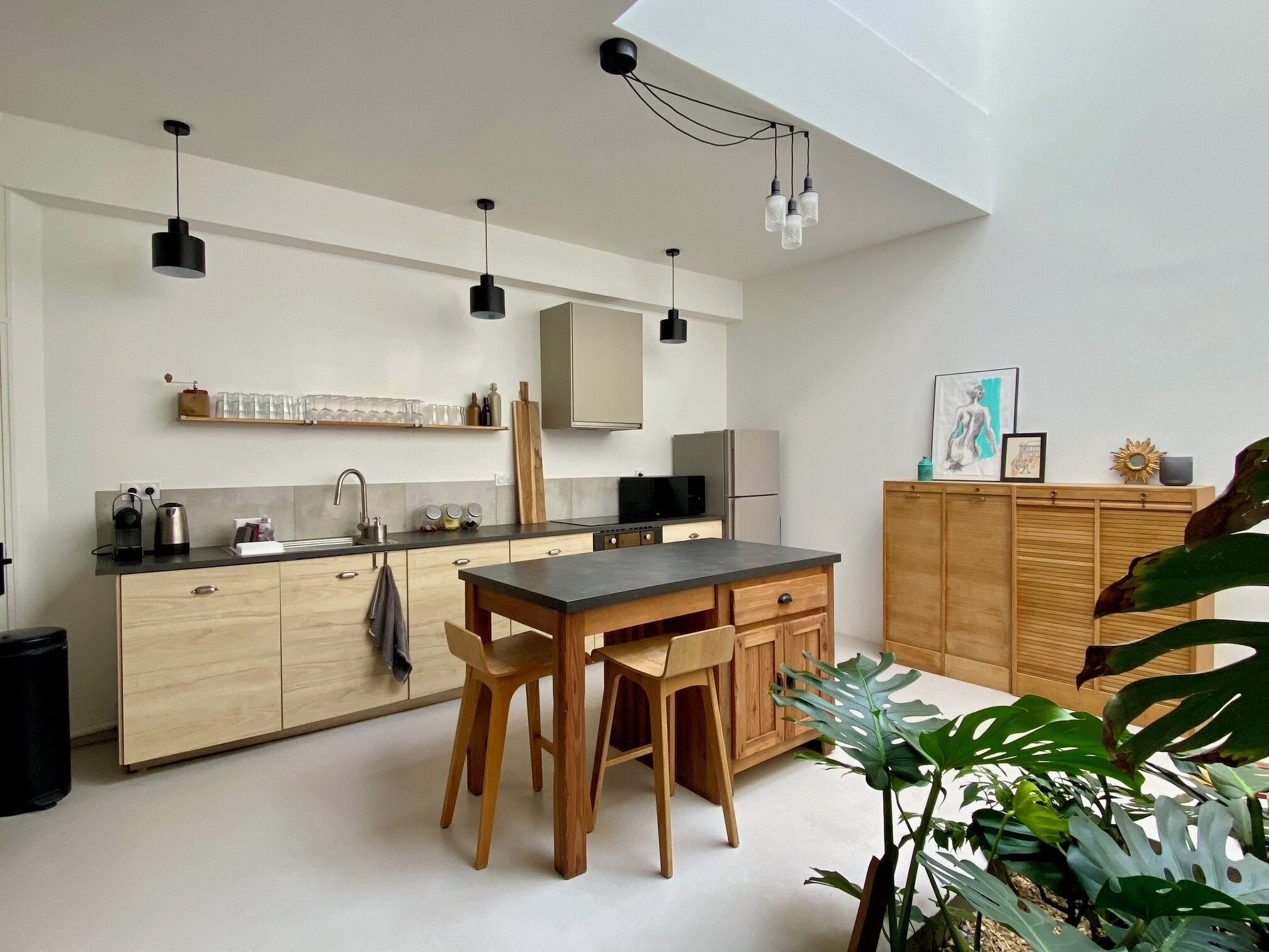 Micro-ondes, four, plaque de cuisson, lave-vaisselle
