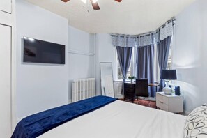 3 bedrooms, iron/ironing board, Internet, bed sheets - NY City Views Retreat & Good Transportation (Guttenberg)