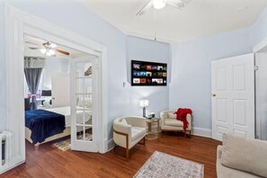 3 chambres, fer et planche à repasser, accès à Internet, literie fournie