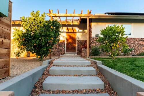 Redlands Retreat - 3BR, Gym, Pool, Outdoor Shower