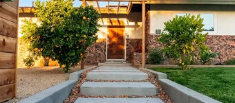 Redlands Retreat - 3BR, Gym, Pool, Outdoor Shower