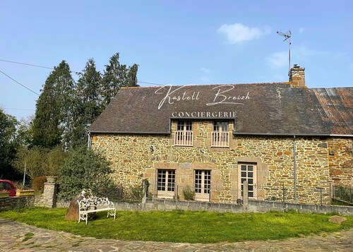 Maison traditionnelle avec jardin.  La Surais by Kastell Breizh Conciergerie