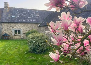 Property grounds - Nice stoned house with garden between Saint Malo & Mont Saint Michel (Baguer-Morvan)