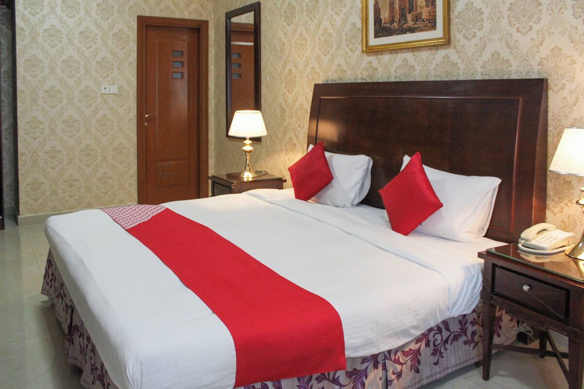 Premium bedding, down comforters, in-room safe, soundproofing