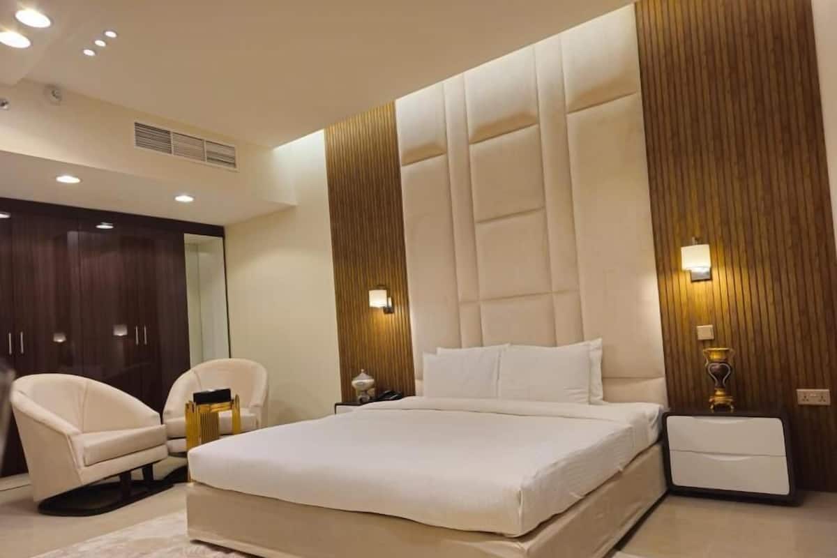 Deluxe Double Room | Egyptian cotton sheets, premium bedding, minibar, in-room safe