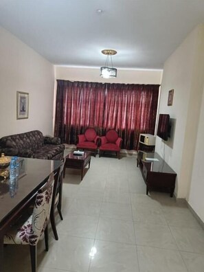 Family Double or Twin Room, City View | Living area - CLIFTON INTERNATIONAL HOTEL (Road)