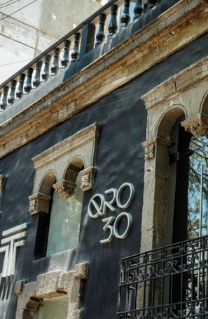 Exterior detail - A Stylish Retreat in Roma Norte (Mexico City)