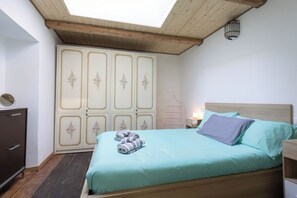 Room - Vrbo Property (Sasso)