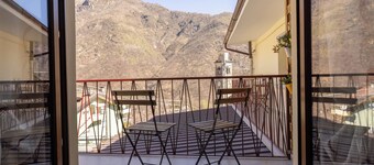Charming mountain apartment: relaxation for couples, families and pets, bbq